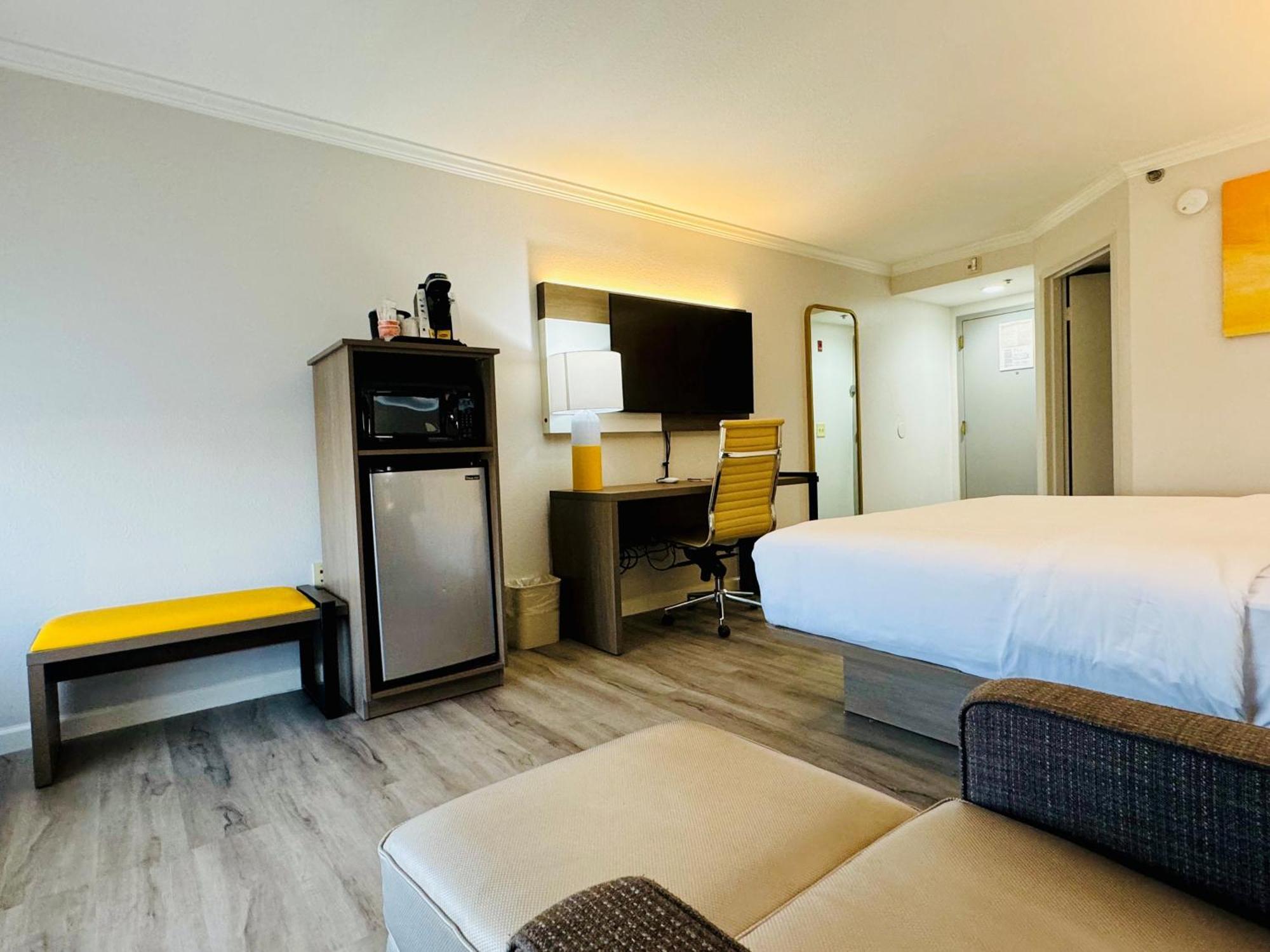 Comfort Inn & Suites Houston I-10 West Energy Corridor Exteriör bild